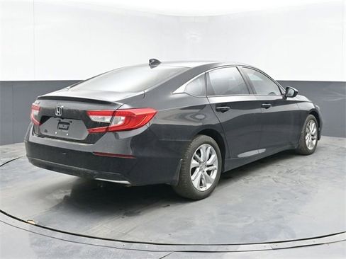 Used 2018 Honda Accord LX image 10