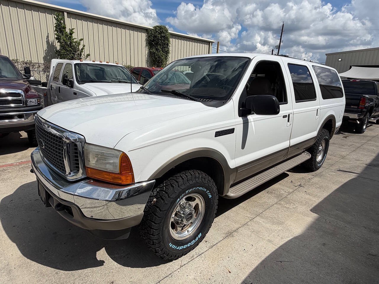 Used 2000 Ford Excursion Limited AWD/4WD image 1