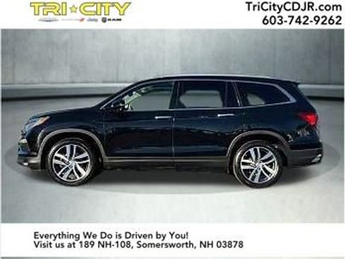 Used 2018 Honda Pilot Touring image 1