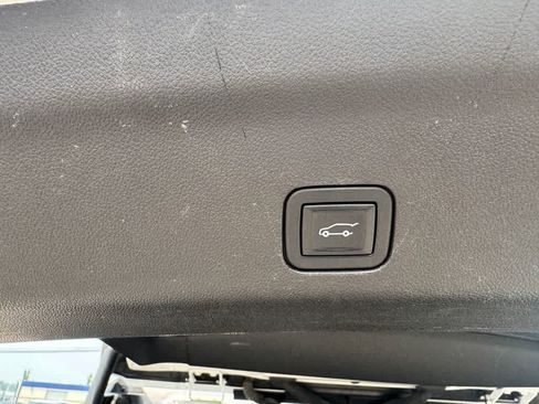 Used 2021 Chevrolet Tahoe High Country AWD/4WD image 14