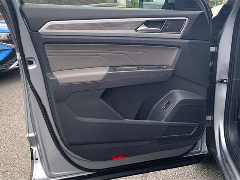 Certified 2023 Volkswagen Atlas Cross Sport SE w/ Panoramic Sunroof Package FWD image 27