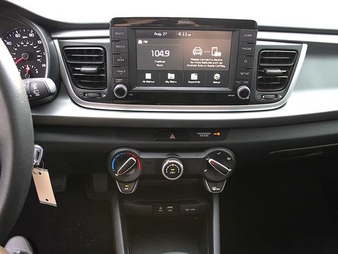 Used 2020 Kia Rio S FWD image 6