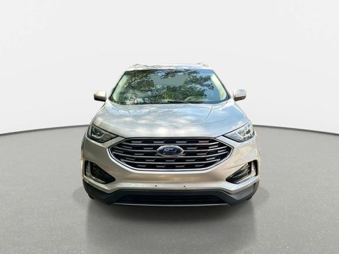 Used 2019 Ford Edge Titanium FWD image 3