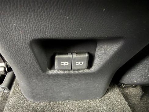 Used 2022 Toyota RAV4 XLE image 19