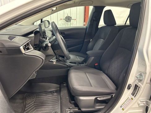 Used 2024 Toyota Corolla LE FWD image 13