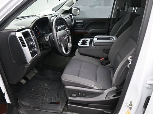 Used 2018 GMC Sierra 1500 SLE w/ SLE Value Package image 9