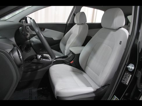 Certified 2023 Hyundai Kona SEL AWD/4WD image 5
