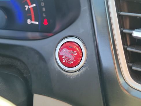 Used 2015 Honda Civic Hybrid Sedan image 29