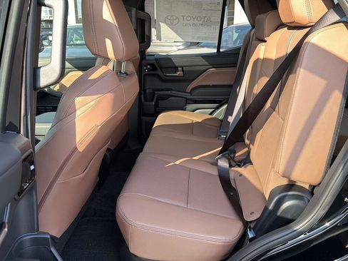 New 2026 Toyota 4Runner Limited AWD/4WD image 11