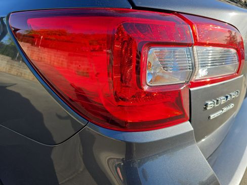 Used 2019 Subaru Outback 2.5i Premium image 31