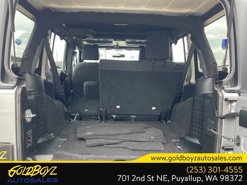 Used 2014 Jeep Wrangler Unlimited Sport AWD/4WD image 23