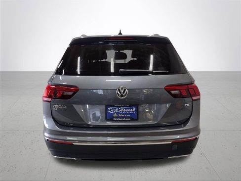 Used 2018 Volkswagen Tiguan SE FWD image 12