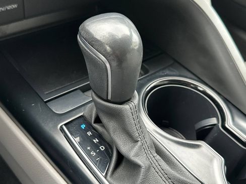 Certified 2020 Toyota Camry SE w/ Convenience Package FWD image 20