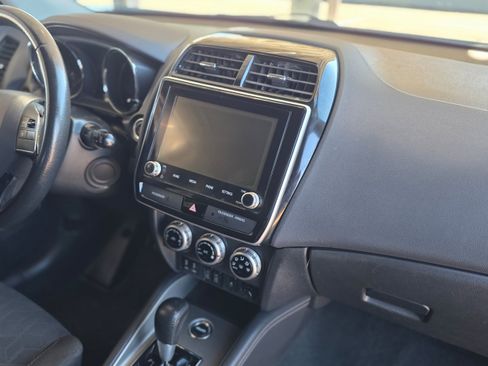 Used 2020 Mitsubishi Outlander Sport SE AWD/4WD image 26