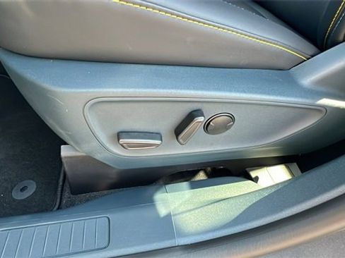 New 2025 Ford Maverick Lobo image 21