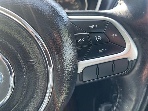 Used 2018 Jeep Compass Latitude w/ Popular Equipment Group AWD/4WD image 26