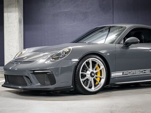 Used 2018 Porsche 911 GT3 RWD image 30