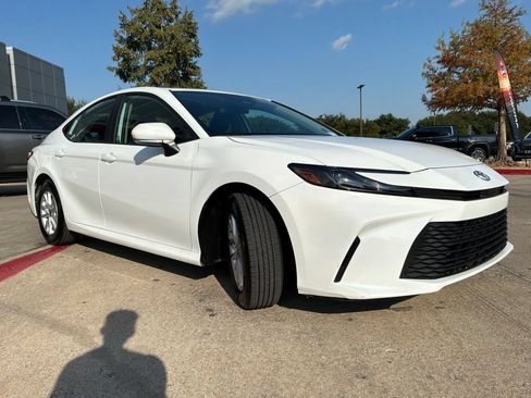 Used 2026 Toyota Camry LE FWD image 4