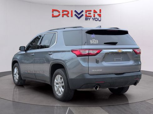 Used 2019 Chevrolet Traverse LT w/ LPO, Floor Liner Package FWD image 3