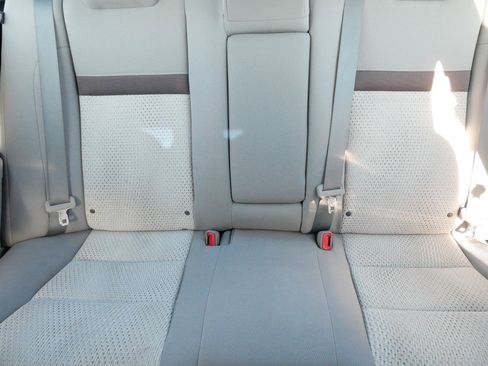 Used 2013 Toyota Camry LE image 13