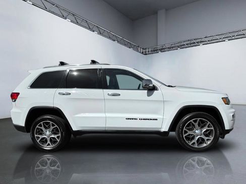 Used 2020 Jeep Grand Cherokee Limited AWD/4WD image 3