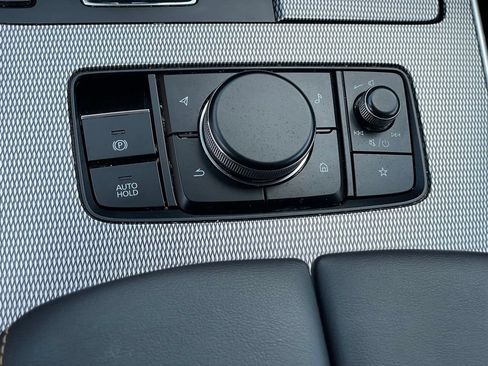 Certified 2024 MAZDA CX-90 Plug-In Hybrid w/ Preferred AWD/4WD image 27