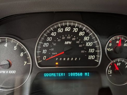 Used 2008 GMC Envoy Denali w/ Sun And 6-Disc Cd Package RWD image 15