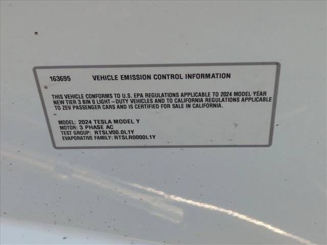 Used 2024 Tesla Model Y Long Range RWD image 27