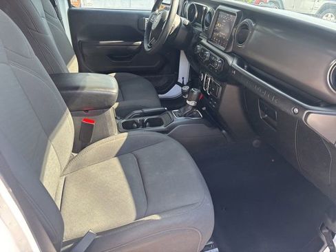 Used 2023 Jeep Wrangler Sport S image 9