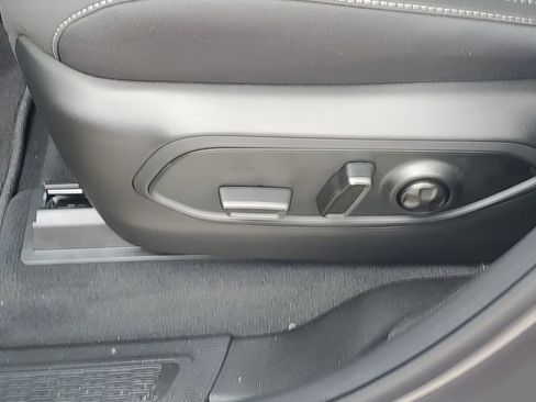 New 2025 Jeep Grand Cherokee L Laredo image 29