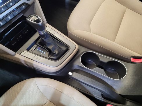 Used 2017 Hyundai Elantra SE w/ SE A/T Tech Package 03 image 26