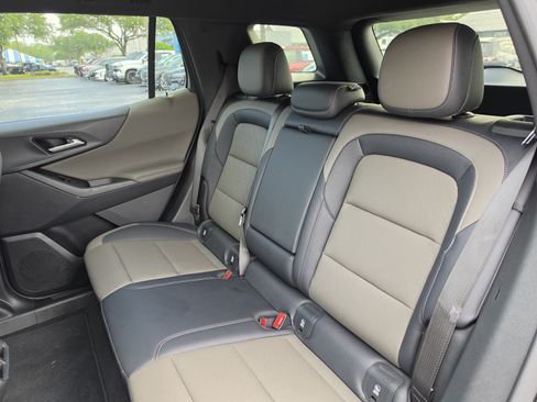 Used 2025 Chevrolet Equinox LT w/ Convenience Package II FWD image 22