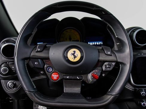 Certified 2019 Ferrari Portofino image 4