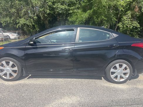 Used 2013 Hyundai Elantra Limited FWD image 3