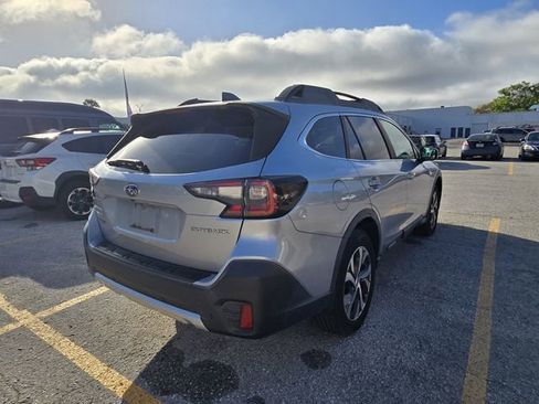 Used 2020 Subaru Outback Limited image 3