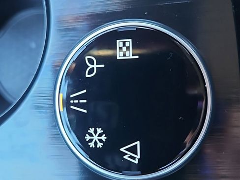 Used 2023 Nissan Rogue SV image 23