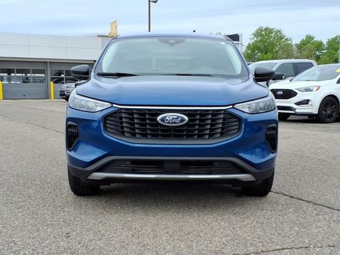 Certified 2023 Ford Escape Active AWD/4WD image 2
