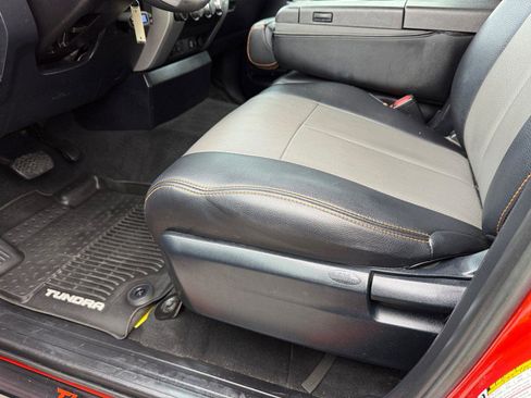 Used 2018 Toyota Tundra SR5 AWD/4WD image 17