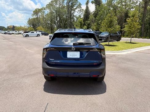 Used 2025 Nissan Kicks SR w/ SR Premium Package FWD image 10