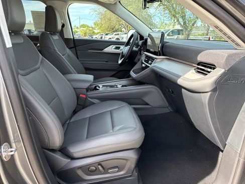 New 2026 Ford Explorer Active w/ Active Comfort Package image 22