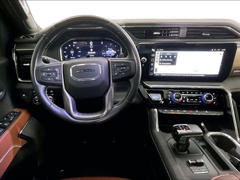 Used 2025 GMC Sierra 1500 Denali Ultimate image 7
