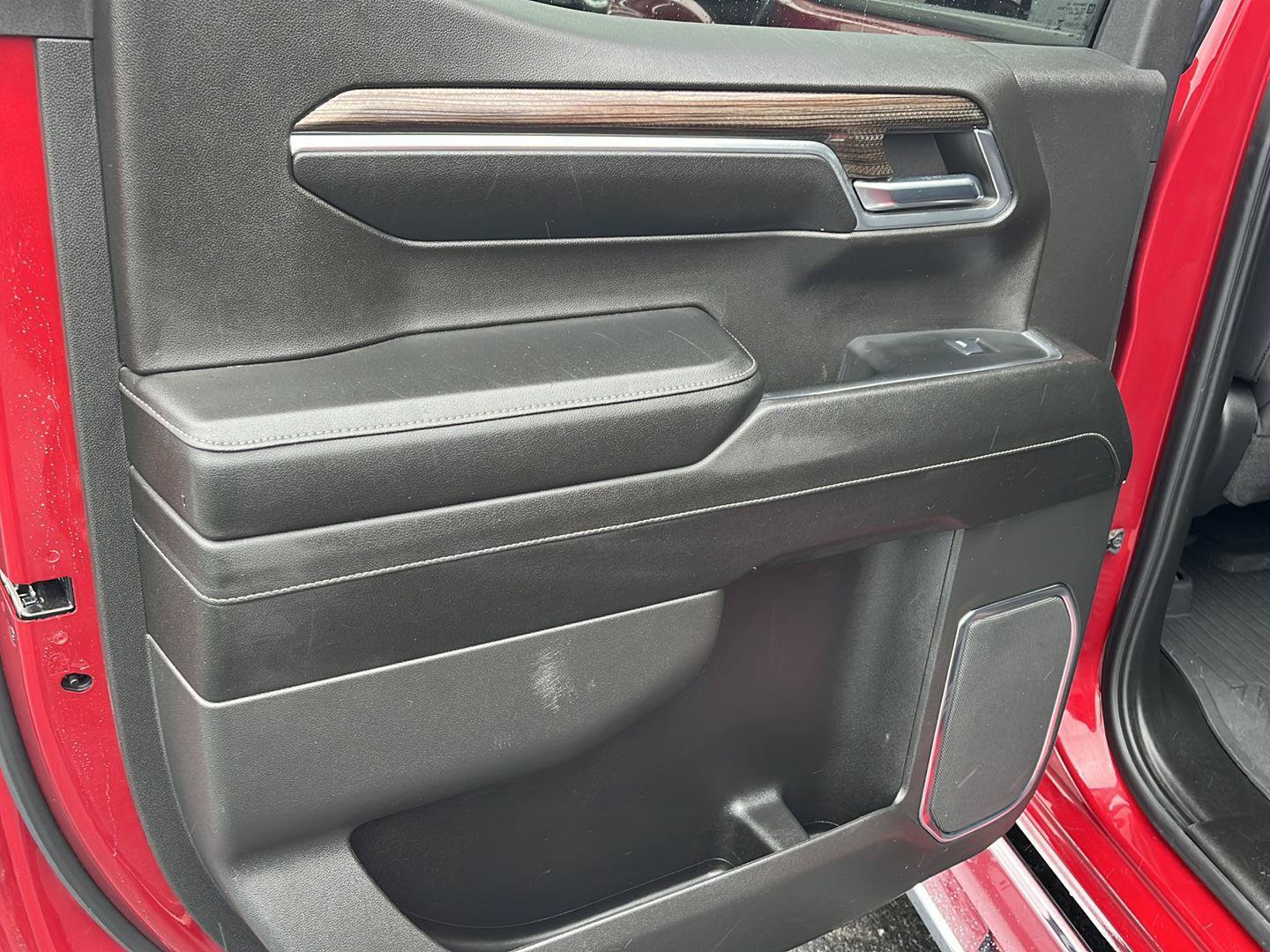 Used 2024 Chevrolet Silverado 1500 LT AWD/4WD image 22