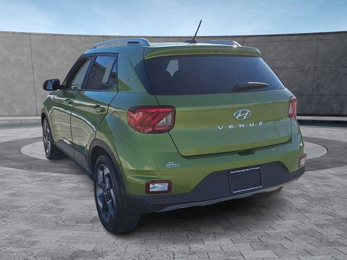 Certified 2024 Hyundai Venue SEL image 8