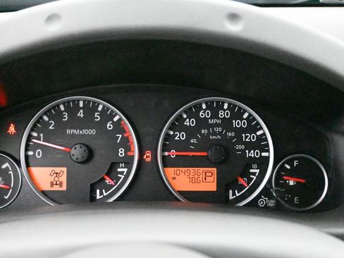 Used 2014 Nissan Frontier SL w/ SL Moonroof Package AWD/4WD image 25