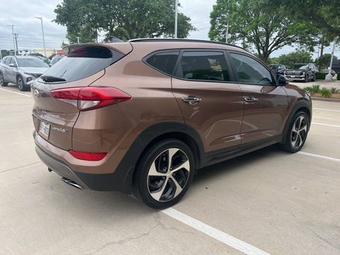 Used 2016 Hyundai Tucson Limited w/ Option Group 03 FWD image 8