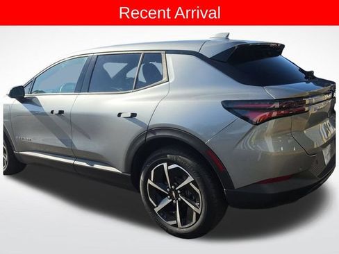Used 2026 Chevrolet Equinox EV LT FWD image 6