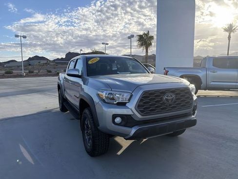 Used 2021 Toyota Tacoma TRD Off-Road AWD/4WD image 3