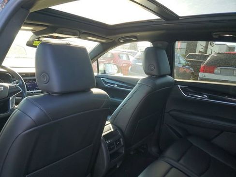 Used 2021 Cadillac XT5 Premium Luxury AWD/4WD image 11