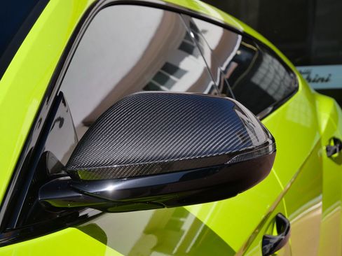Used 2024 Lamborghini Urus Performante AWD/4WD image 13
