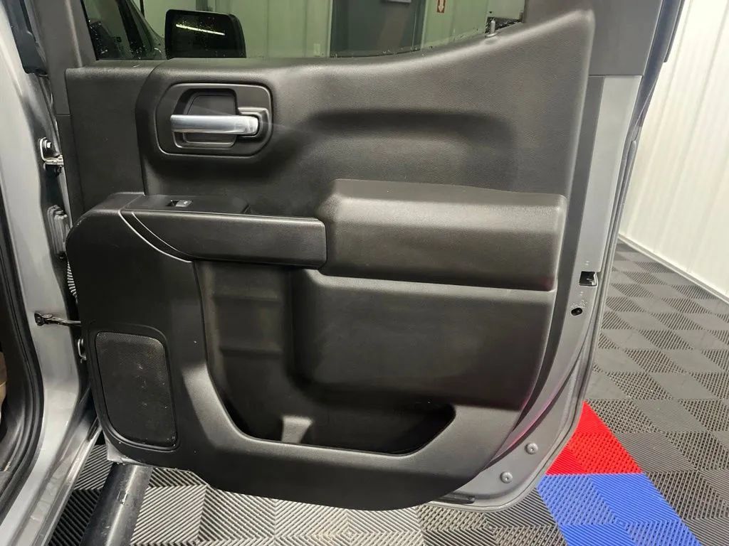 Used 2023 Chevrolet Silverado 1500 Custom w/ LPO, Dark Essentials Package AWD/4WD image 14